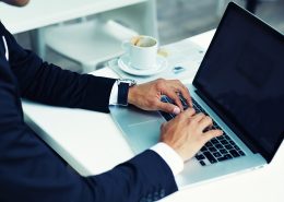 How does hybrid mail work